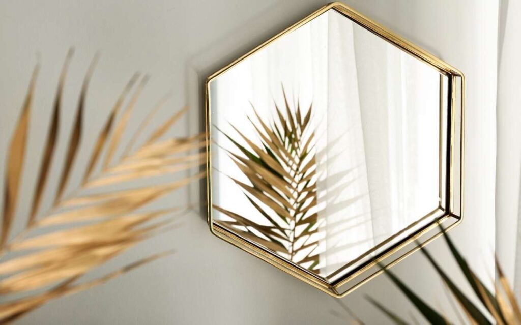 5 Ways to Add Gold to Your Luxury Contemporary Villa Interior Design Gold mirror